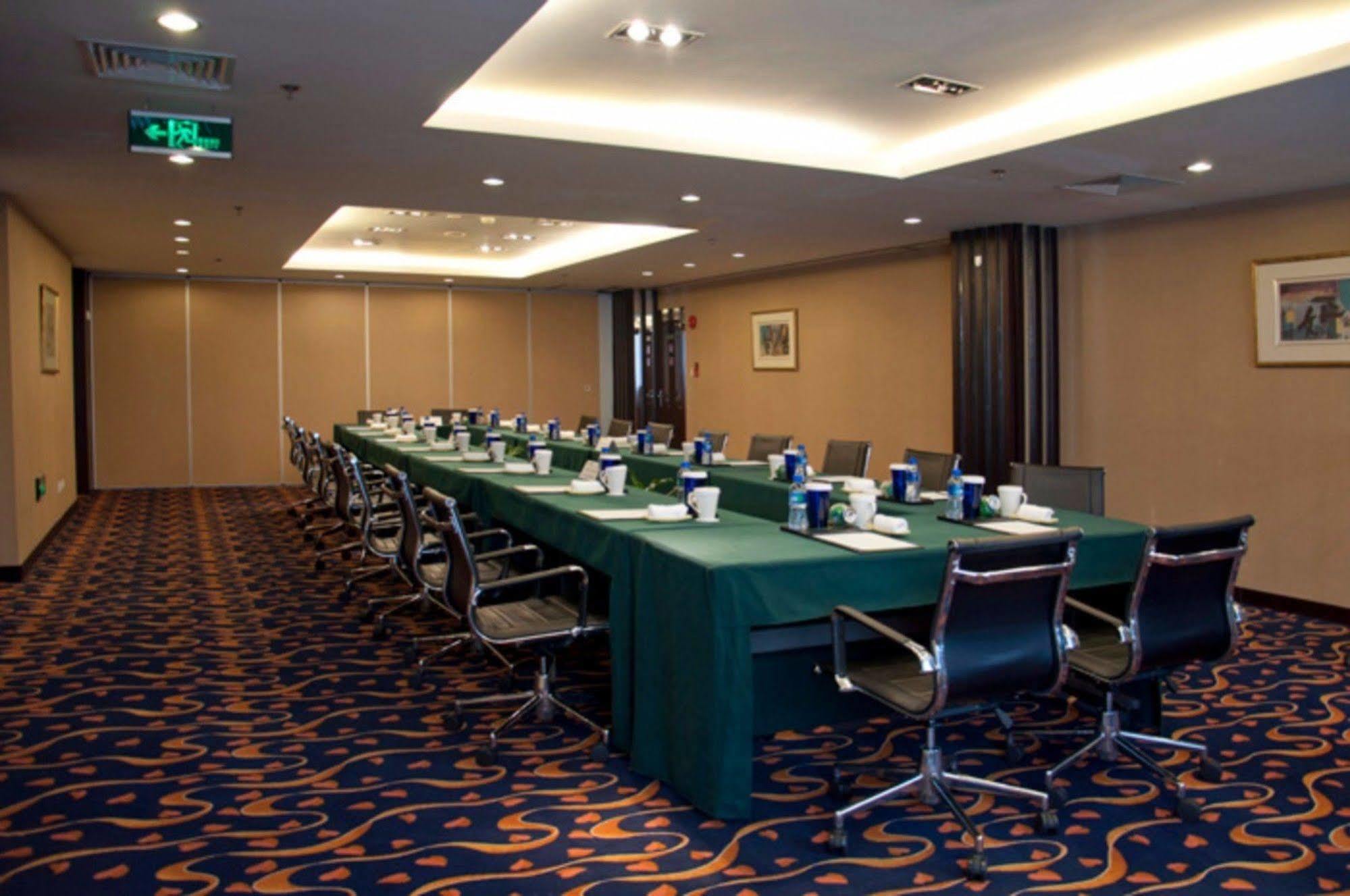 Holiday Inn Beijing Downtown Eksteriør billede
